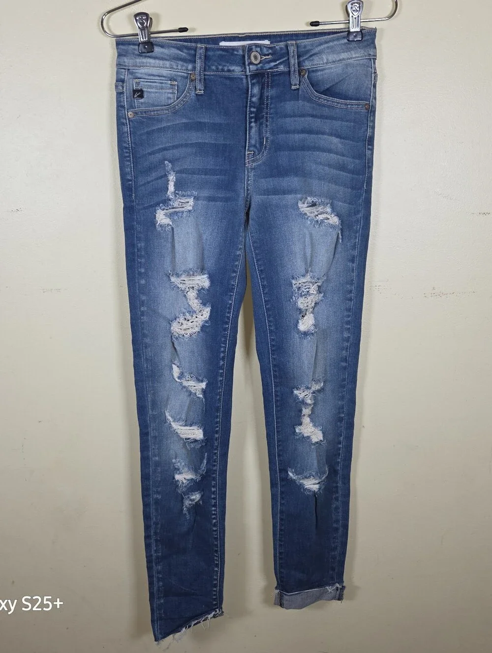 NWT Kancan Estilo Cropped Cuffed Distressed Jeans Size 5/26